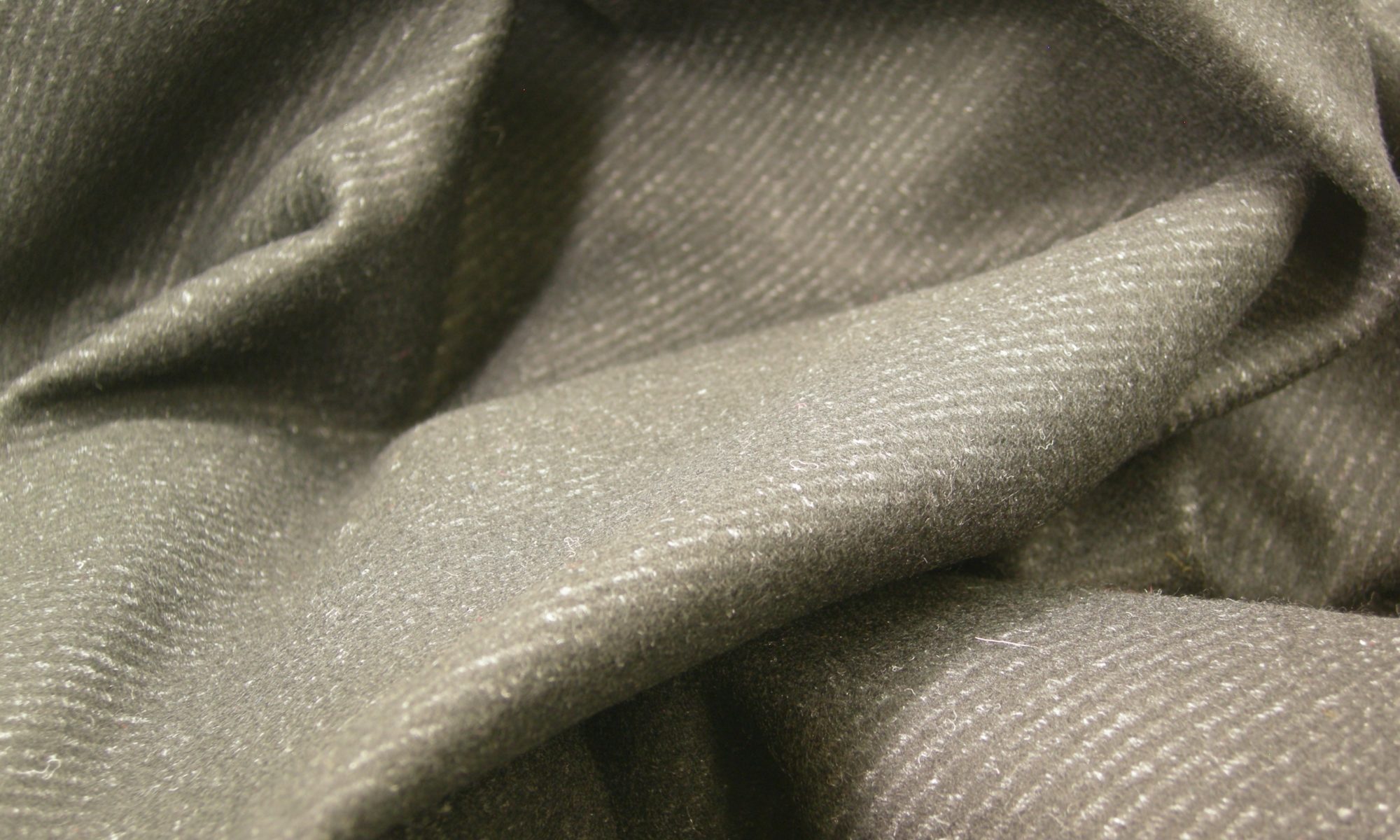 ART 7227 big twill felt coat fashion fabric WIDTH cm150 WEIGHT gr520 COMPOSITION 73Virgin wool 15 Nylon polyammide 12 polyester - 100 mts