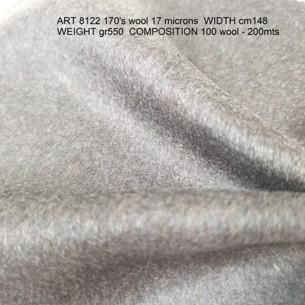 ART 8122 170's wool 17 microns WIDTH cm148 WEIGHT gr550 COMPOSITION 100 wool - 200mts
